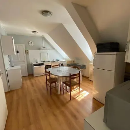 4-6 Personnes Calme Proche Centre-ville Slt