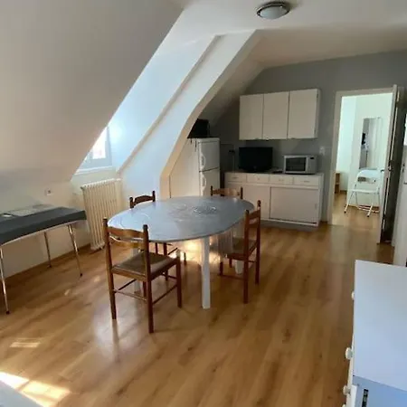 4-6 Personnes Calme Proche Centre-ville Slt * لا بوربول