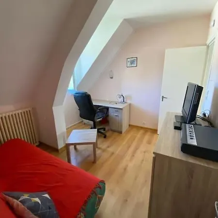 شقة 4-6 Personnes Calme Proche Centre-ville Slt لا بوربول