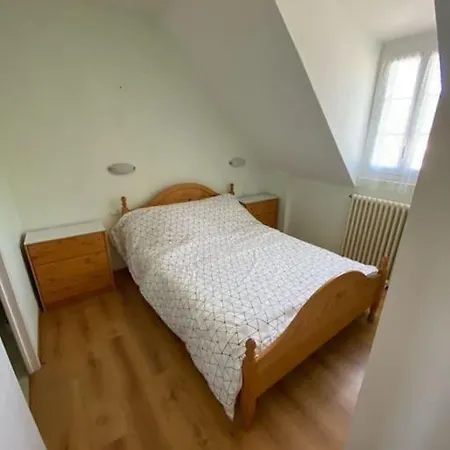4-6 Personnes Calme Proche Centre-ville Slt
