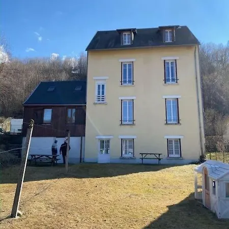 شقة 4-6 Personnes Calme Proche Centre-ville Slt *
